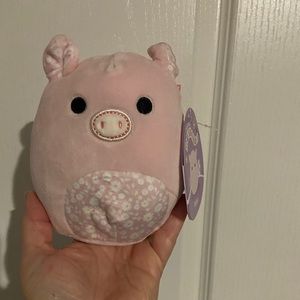 Squishmallow Peter the pig